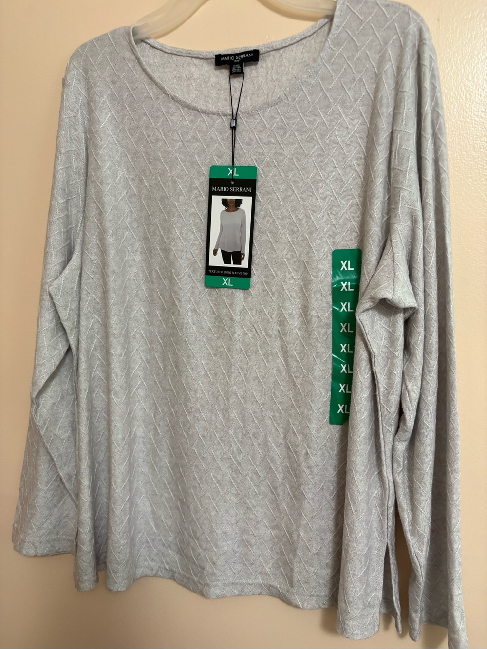 Women’s lightweight top